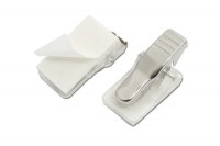 Krokoclip aus Metall,<br> selbstklebend,<br> ohne Sicherheitsnadel